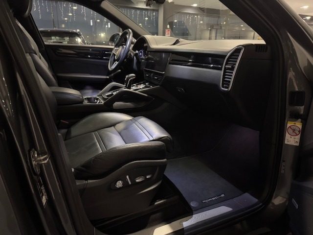 PORSCHE Cayenne usata, con Interni in pelle