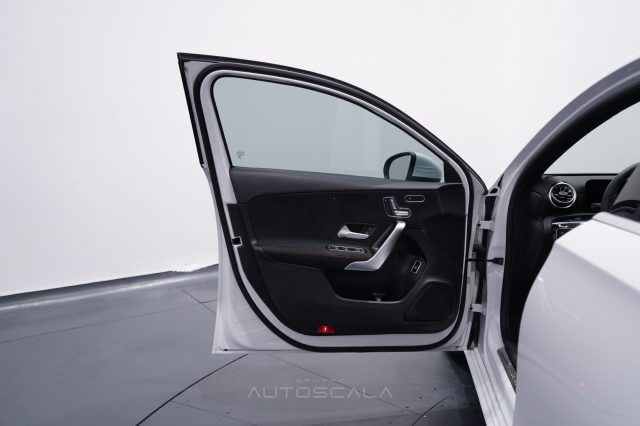 MERCEDES-BENZ A 180 usata, con Chiusura centralizzata