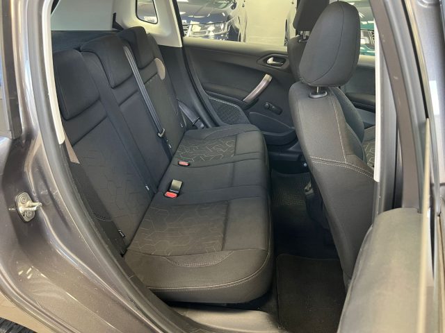 PEUGEOT 2008 usata, con Volante in pelle