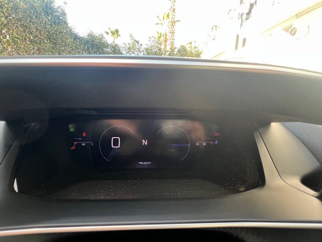 PEUGEOT 2008 usata, con Fari Xenon