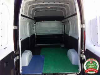 RENAULT Trafic usata, con Bracciolo