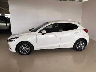 MAZDA 2 usata, con Autoradio