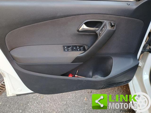 VOLKSWAGEN Polo usata, con USB