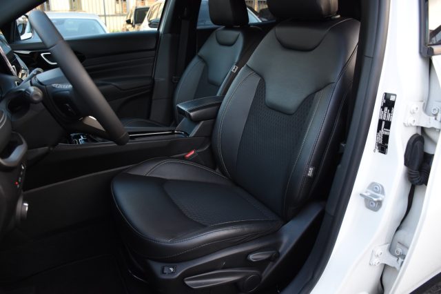 JEEP Compass usata, con Autoradio