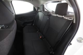 TOYOTA Yaris usata 2