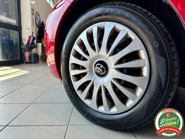 TOYOTA Yaris usata, con Autoradio
