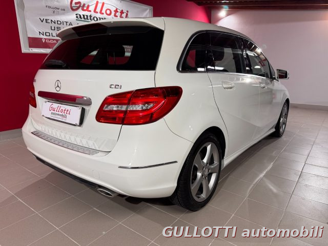 MERCEDES-BENZ B 180 usata, con Boardcomputer