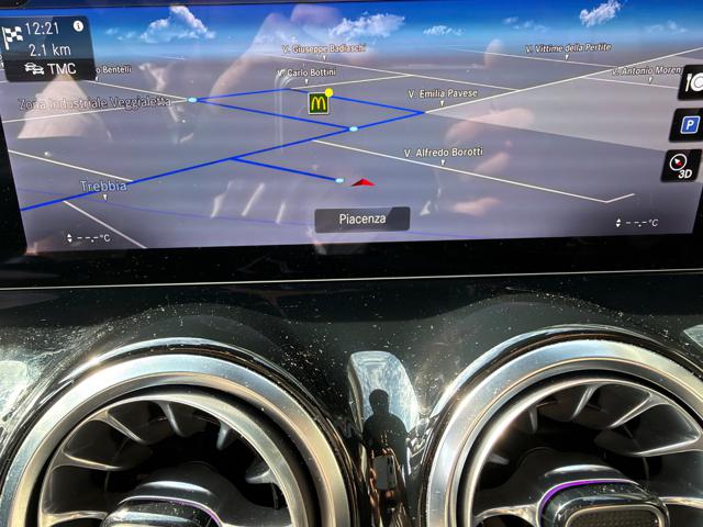 MERCEDES-BENZ GLB 200 usata, con Controllo trazione