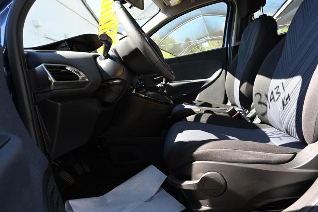 LANCIA Ypsilon usata, con Park Distance Control