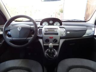 LANCIA Ypsilon usata, con Fendinebbia