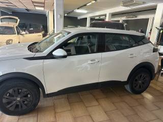 PEUGEOT 2008 usata, con Airbag
