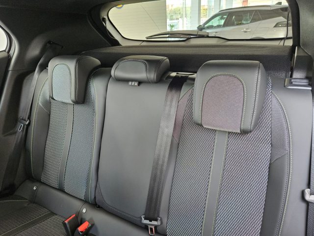 PEUGEOT 2008 usata, con Sensore di luce