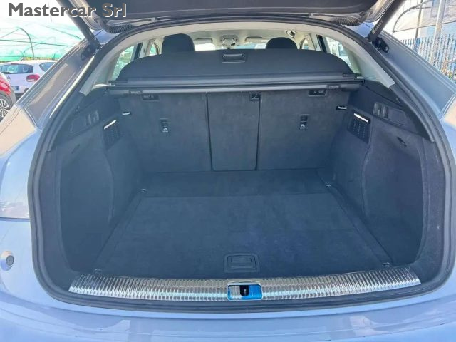 AUDI Q5 usata, con USB