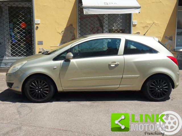 OPEL Corsa usata, con Airbag
