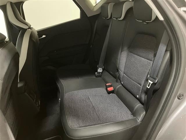 RENAULT Captur usata, con Volante in pelle