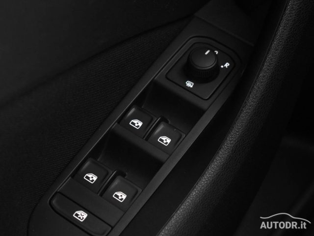 SKODA Kamiq usata, con MP3