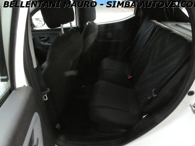 LANCIA Ypsilon usata, con Fendinebbia
