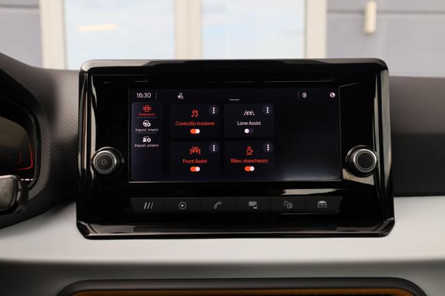 SEAT Arona usata, con Hill holder