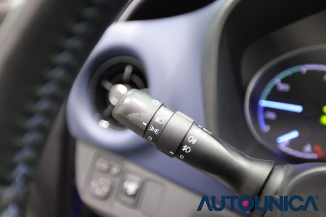 TOYOTA Yaris usata, con Isofix