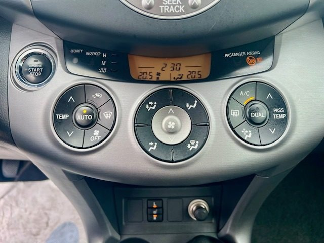 TOYOTA RAV 4 usata 21