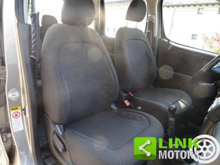 TOYOTA Yaris usata 31