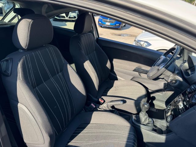 OPEL Corsa usata, con Controllo automatico clima