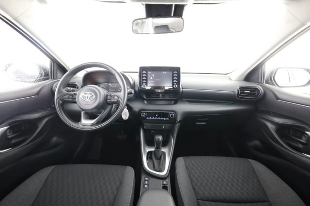 TOYOTA Yaris usata 9