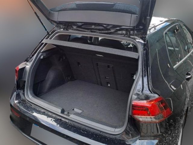 VOLKSWAGEN Golf usata, con Controllo automatico clima