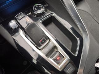 PEUGEOT 5008 usata, con Volante in pelle