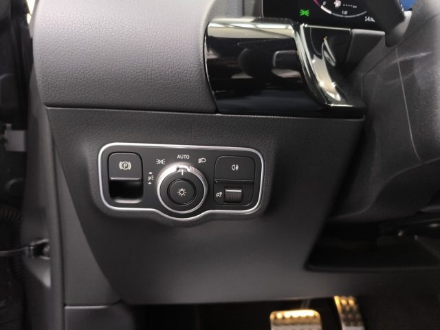 MERCEDES-BENZ GLA 200 usata, con ESP