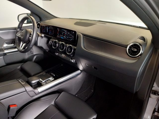 MERCEDES-BENZ B 180 usata, con Controllo automatico clima