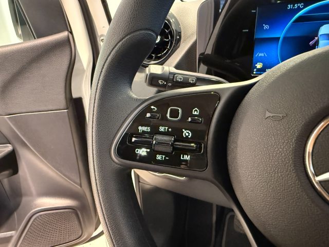 MERCEDES-BENZ B 180 usata, con Controllo automatico clima