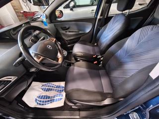 LANCIA Ypsilon usata, con Autoradio