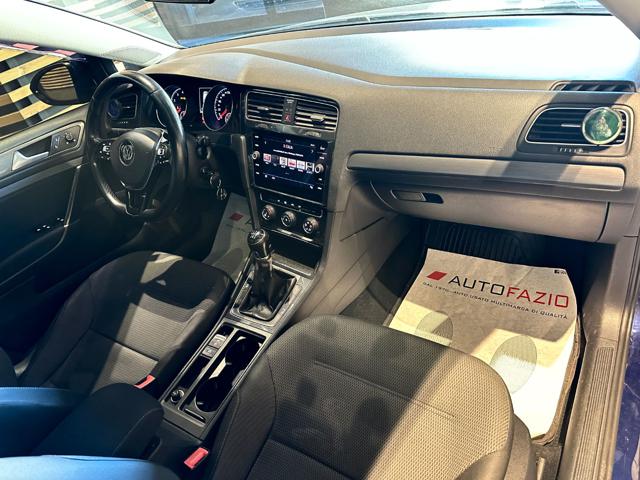 VOLKSWAGEN Golf usata, con USB