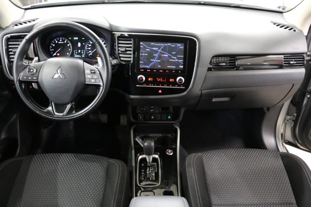 MITSUBISHI Outlander usata, con Climatizzatore