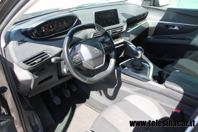 PEUGEOT 5008 usata, con Autoradio