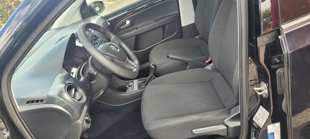 VOLKSWAGEN up! usata, con Autoradio