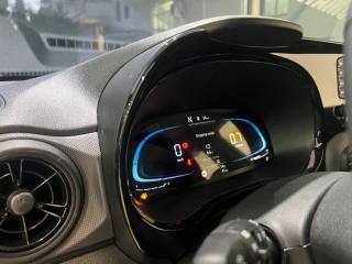 HYUNDAI i10 usata, con Sensori di parcheggio anteriori