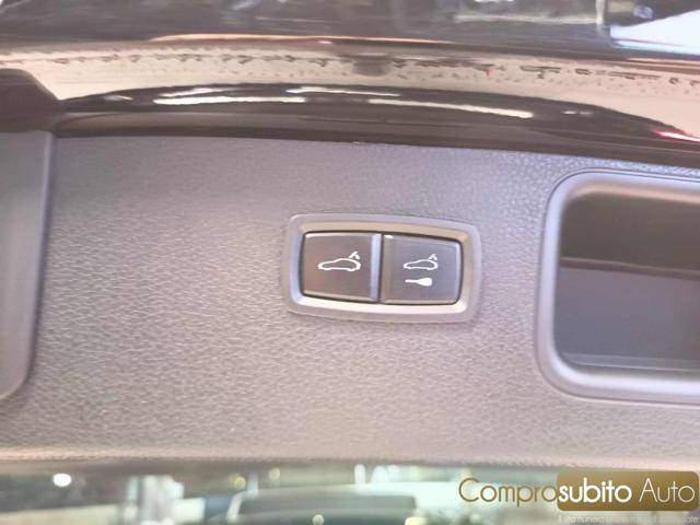 PORSCHE Macan usata 32