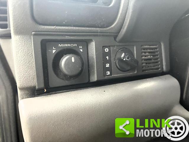 LAND ROVER Discovery usata 25