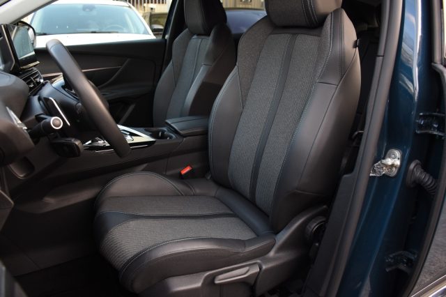 PEUGEOT 3008 usata, con Autoradio