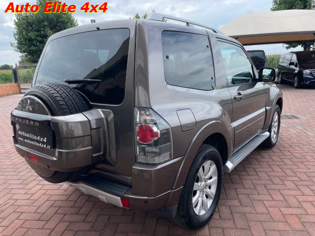 MITSUBISHI Pajero usata, con Fari Xenon