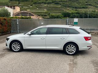 SKODA Superb usata, con Autoradio
