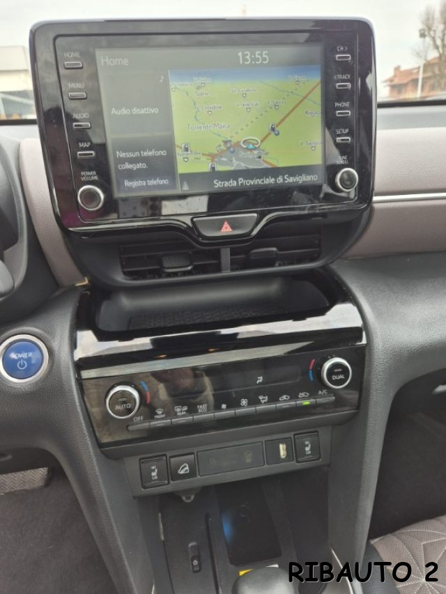 TOYOTA Yaris Cross usata, con Autoradio