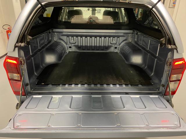 ISUZU D-Max usata, con Autoradio
