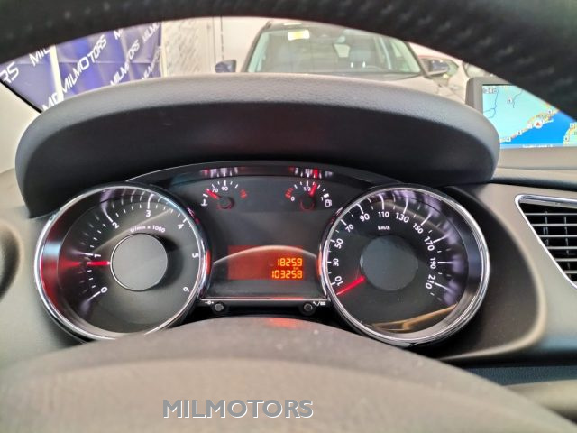 PEUGEOT 3008 usata, con Specchietti laterali elettrici