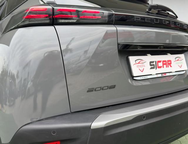 PEUGEOT 2008 usata, con Sedile posteriore sdoppiato