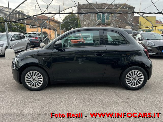 FIAT 500e usata, con USB