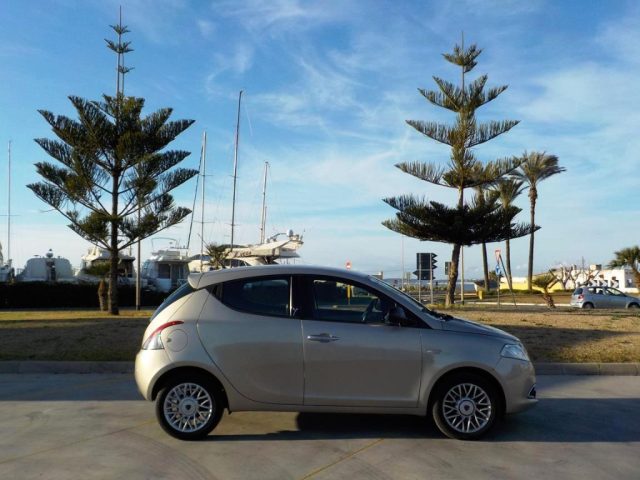 LANCIA Ypsilon usata, con Airbag testa