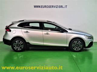 VOLVO V40 Cross Country usata, con Airbag